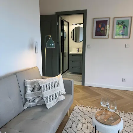 77 - Nowoczesny W Otwocku * Otwock