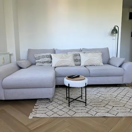 77 - Nowoczesny W Otwocku